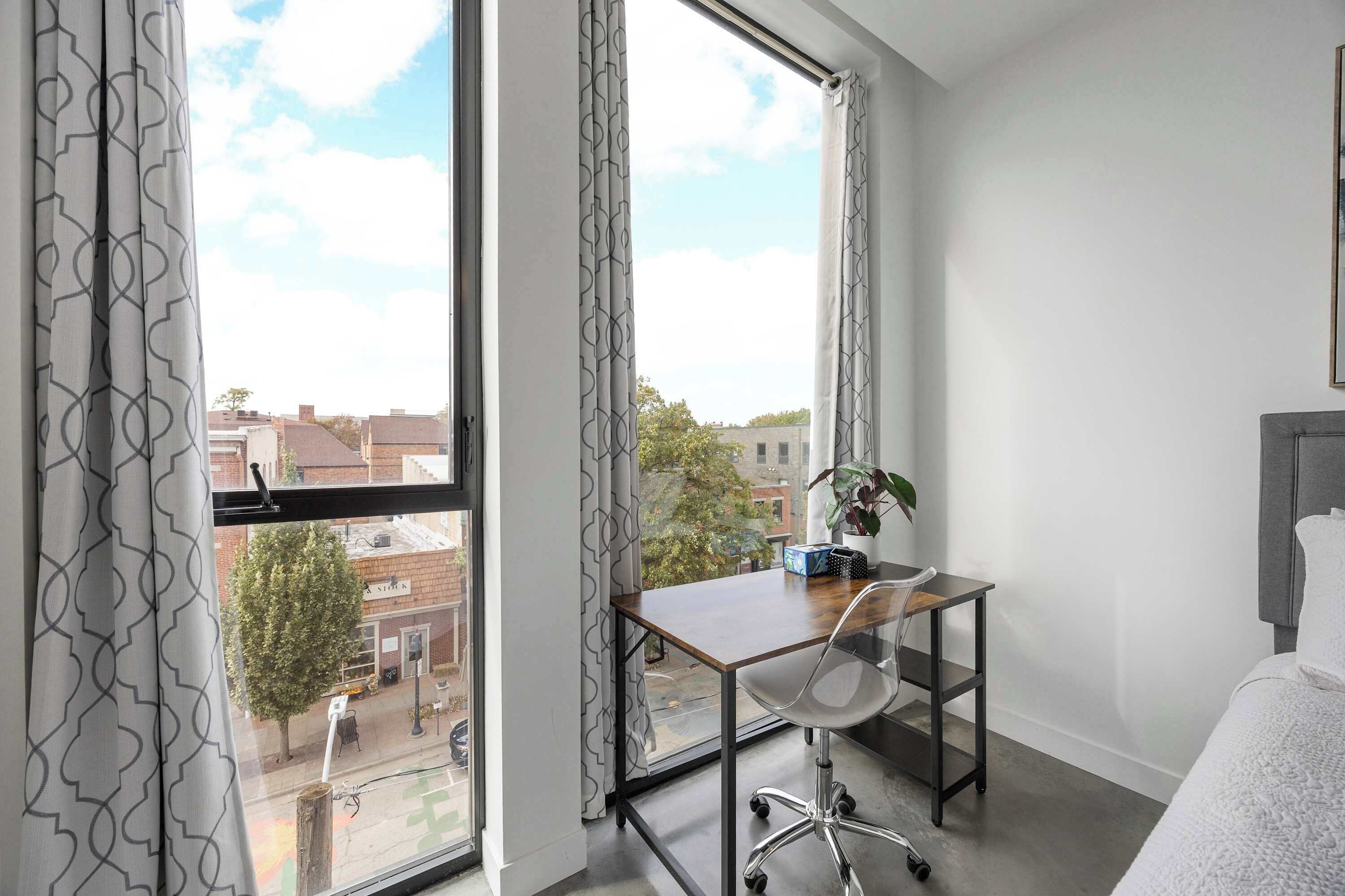 1 室のベッドルーム、デスク、アイロン / アイロン台、WiFi