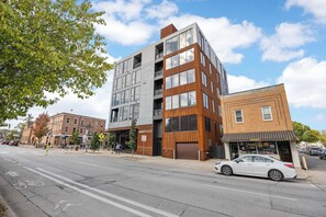 Exterior - Chic Downtown Condo Steps from UIowa & Nightlife (Iowa City)