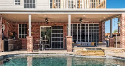 King Suite House with Pool & BBQ