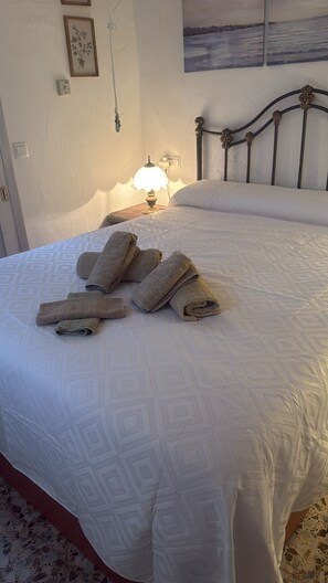 1 soverom, internettilgang og sengetøy