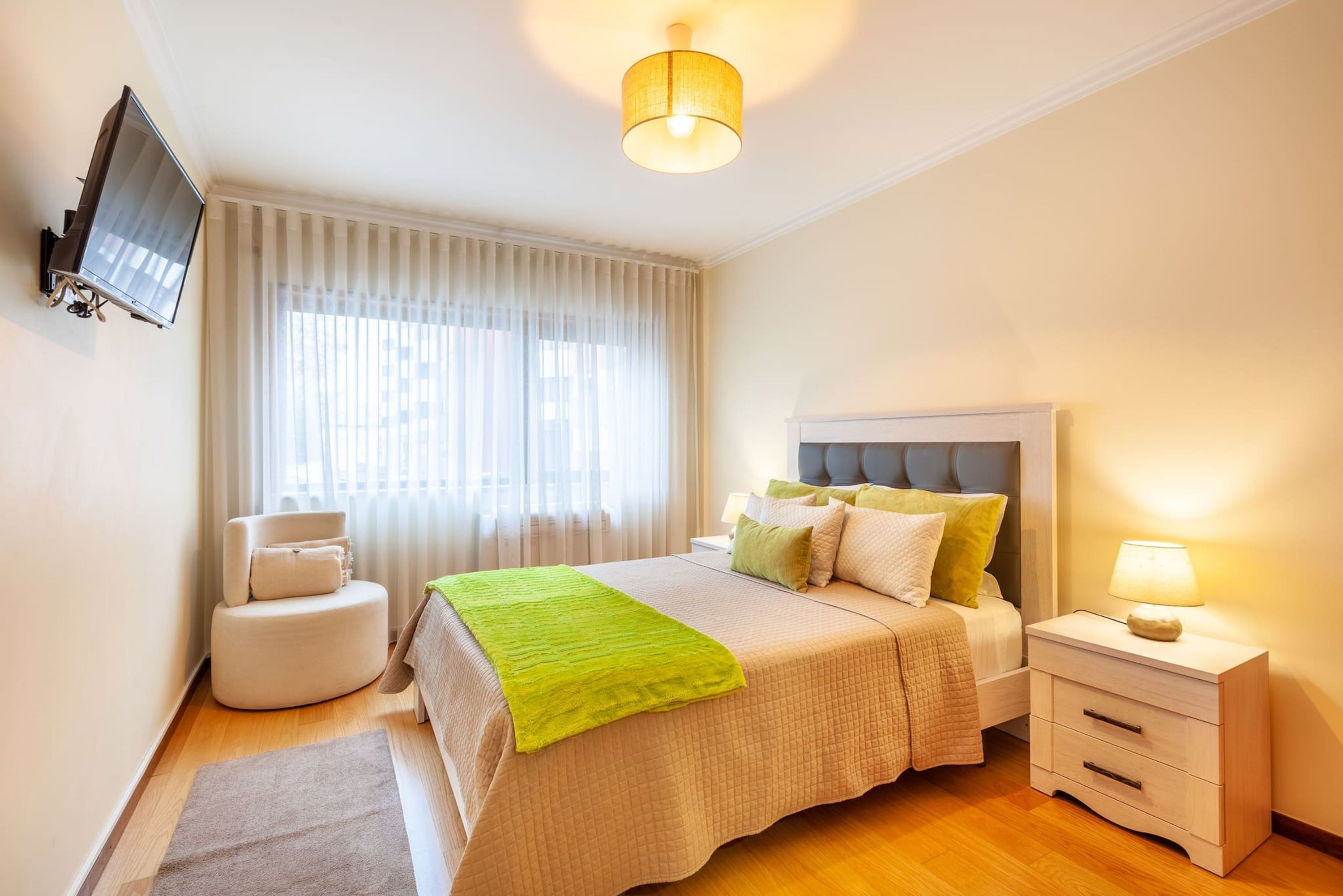 2 bedrooms