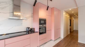 Apartemen | 2 kamar tidur dan meja kerja