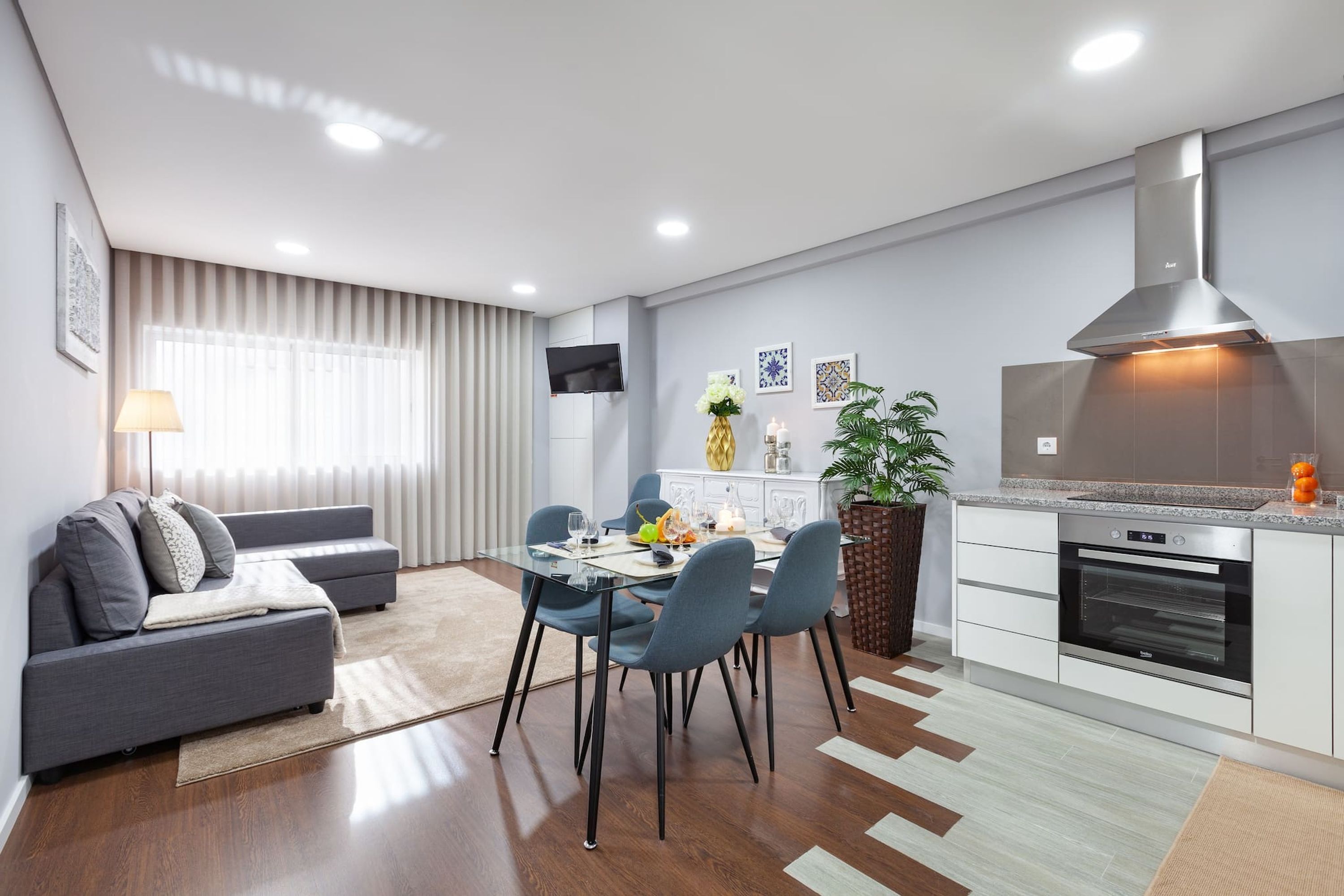 2 bedrooms