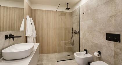 Green Coast Beachfront Retreat by Minho s Guest