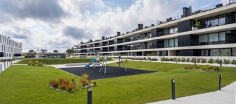 Green Coast Beachfront Retreat by Minho s Guest