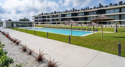 Green Coast Beachfront Retreat by Minho s Guest