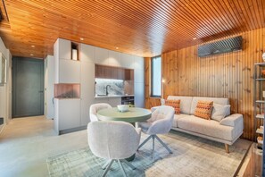 Apartment, Smoking | 1 bedroom