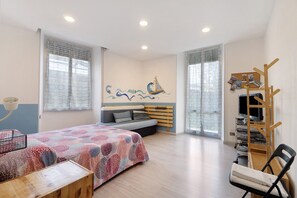 2 slaapkamers, een strijkplank/strijkijzer, wifi, beddengoed