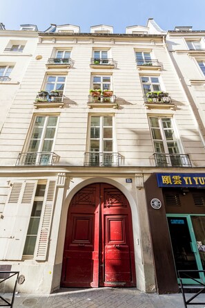 Fachada de la propiedad