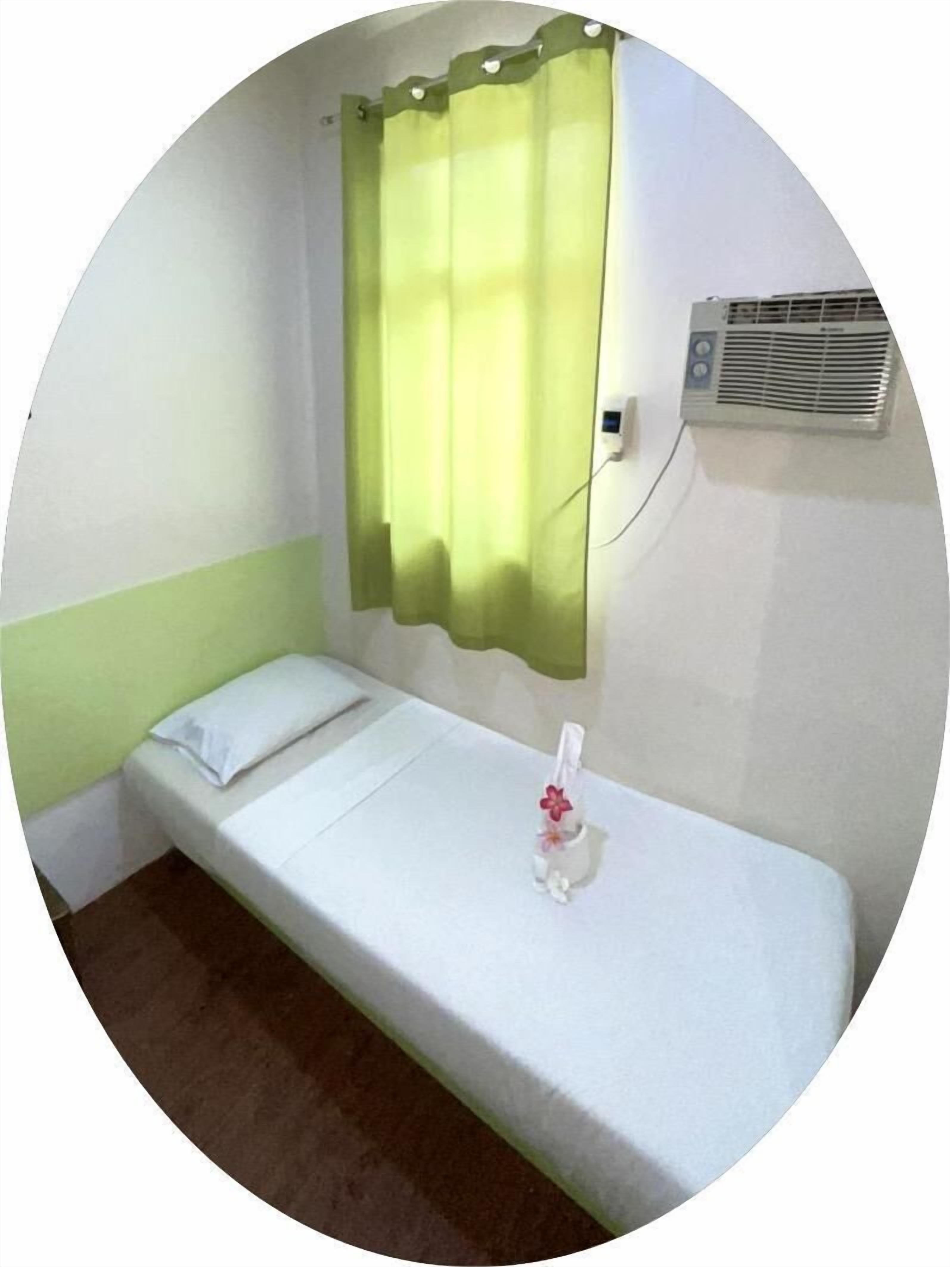 Single Room | Desk, free WiFi