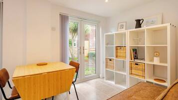 Studio, 1 slaapkamer, patio | Dineren