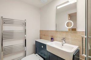 Estudio, 1 habitación, patio | Baño