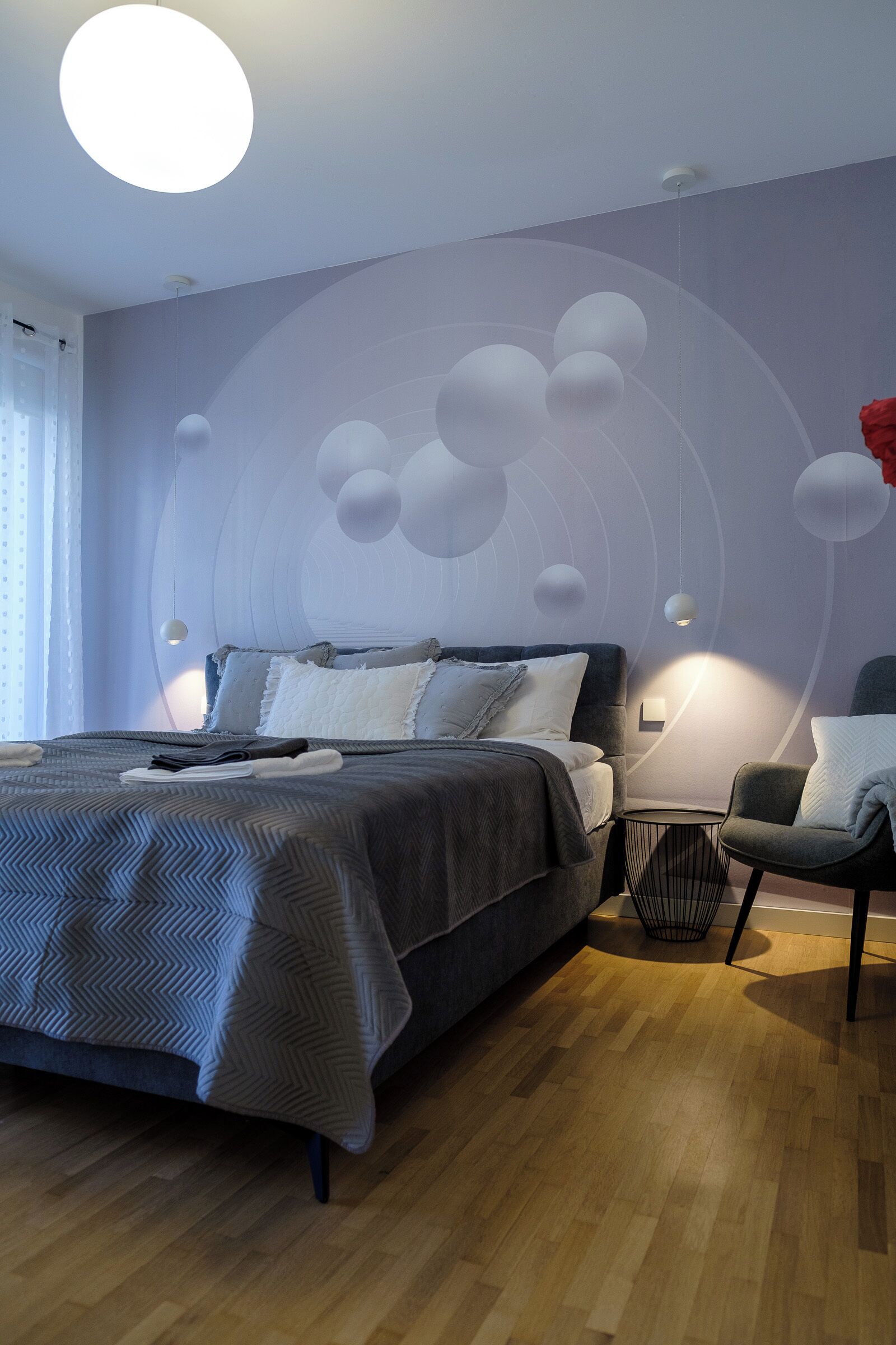 2 bedrooms, iron/ironing board, internet, bed sheets