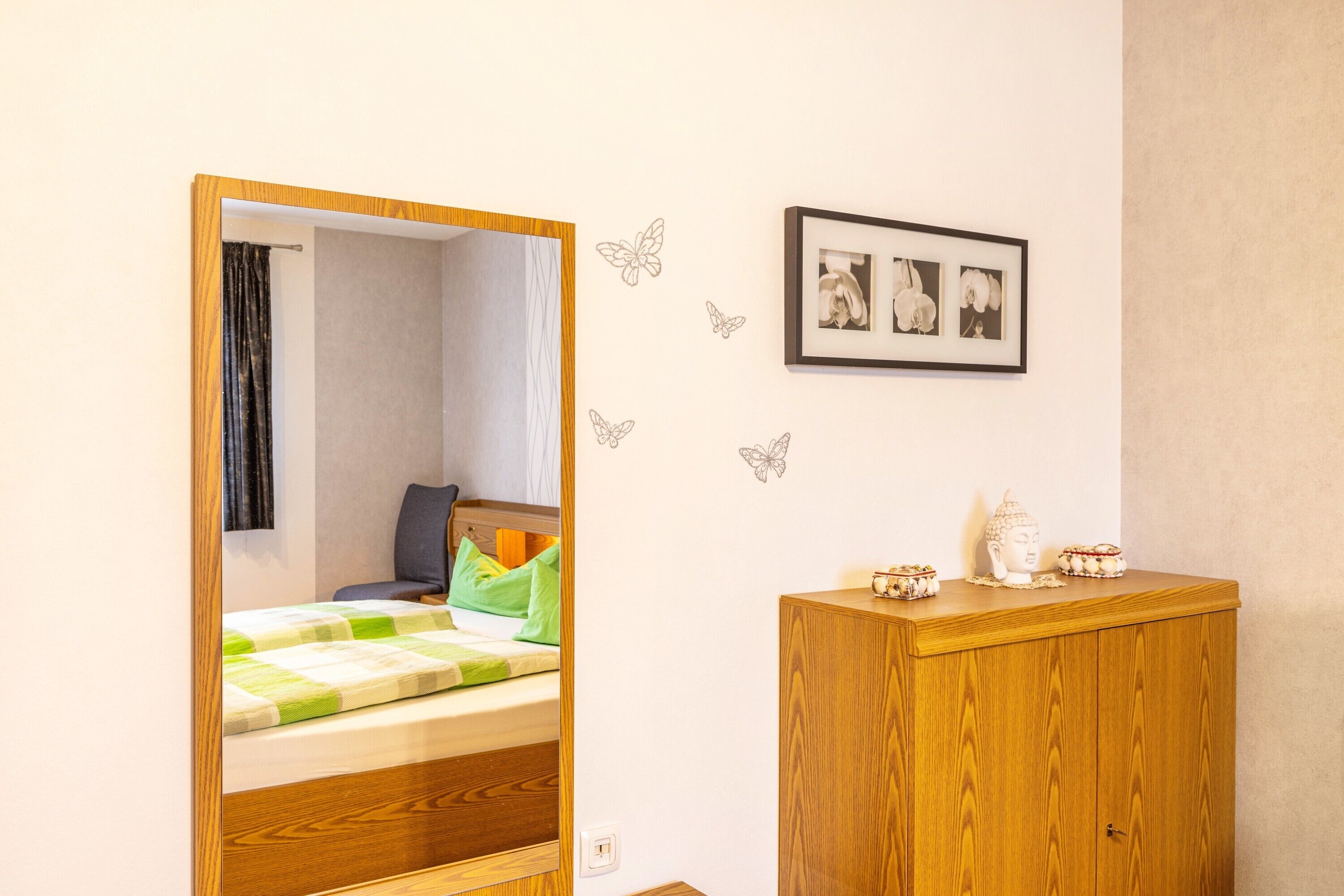 3 bedrooms, WiFi, bed sheets