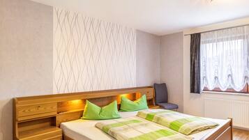 3 bedrooms, WiFi, bed sheets