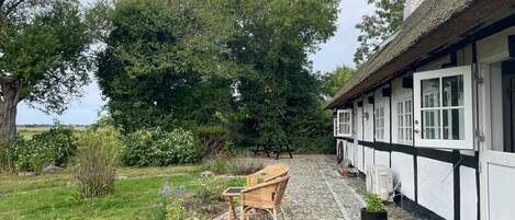 House | Terrace/patio