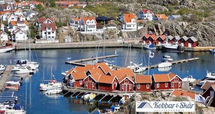 Peaceful forest, two cottages 600 m from sea | SE09136