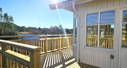 Family-friendly house close to sea & nature in Klövedal | SE09145
