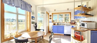 Family-friendly house close to sea & nature in Klövedal | SE09145