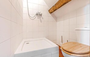 House | Bathroom