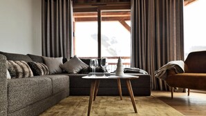 Fireplace - Apartment With High-end Services (Les Deux Alpes)
