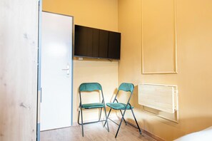 Basic-Apartment | Bügeleisen/Bügelbrett, kostenloses WLAN