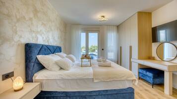 4 bedrooms, in-room safe, iron/ironing board, travel crib