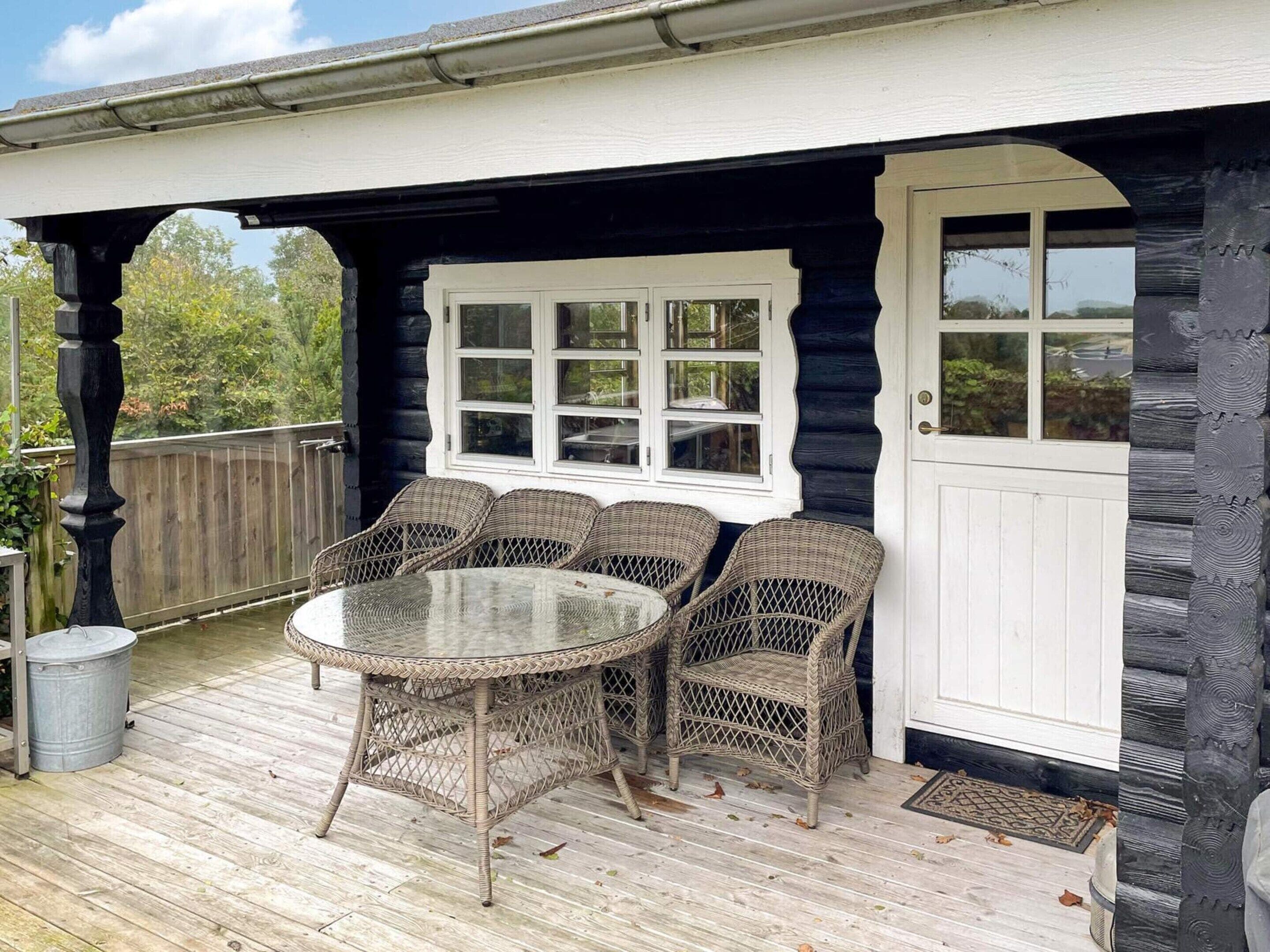 House | Outdoor dining