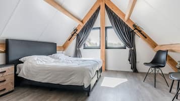 Bungalow | 3 bedrooms, bed sheets