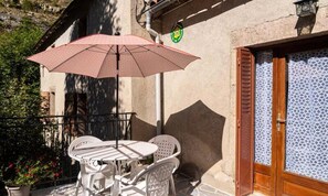 Khu ẩm thực ngoài trời