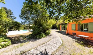 Outdoor dining - Apartments for 3 People (Grasse)