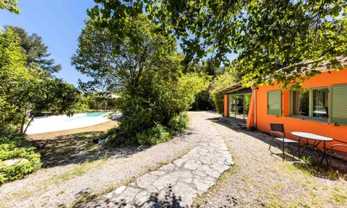 Apartments for 3 People