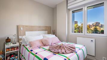 Ferros/tábuas de passar roupa, Wi-Fi, roupa de cama