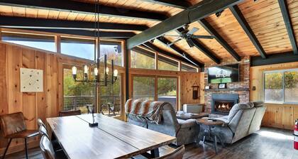 RoundTop Chalet | Hot Tub, Fire Pit & Mountain Views near Killington & Okemo