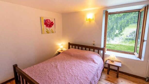 Room - Gite de France for 5 People (La Malene)