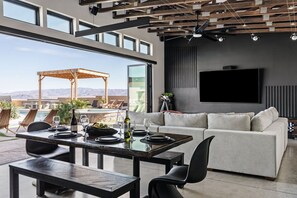 Dining - The Lazy River House - Joshua Tree Resort (Joshua Tree)
