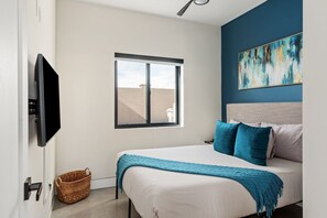 4 bedrooms, iron/ironing board, travel cot, free WiFi