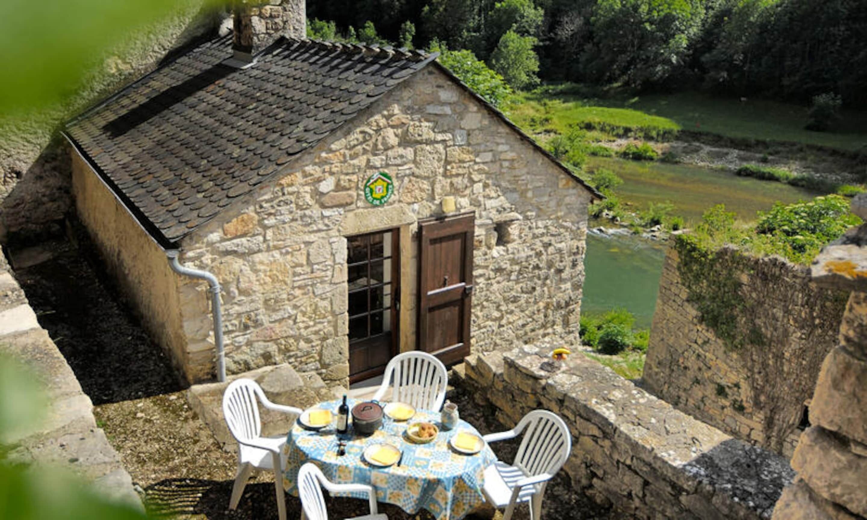 Khu ẩm thực ngoài trời