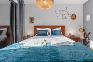 3 chambres, fer et planche à repasser, Wi-Fi, draps fournis