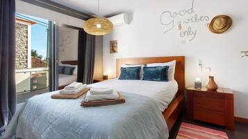 3 habitaciones, tabla de planchar con plancha, wifi y ropa de cama