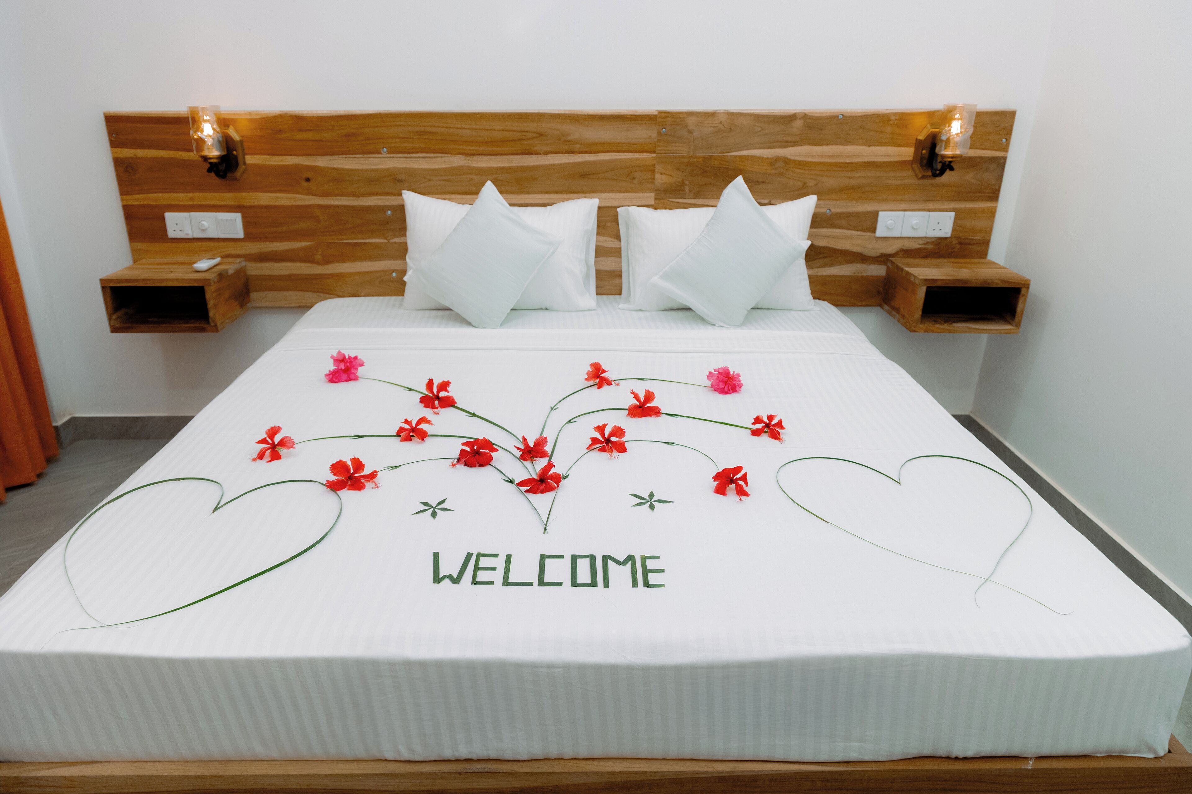 Buồng tắm vòi sen, đồ dùng nhà tắm miễn phí, khăn tắm, xà phòng 