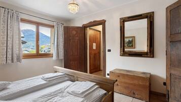 3 bedrooms, WiFi, bed sheets