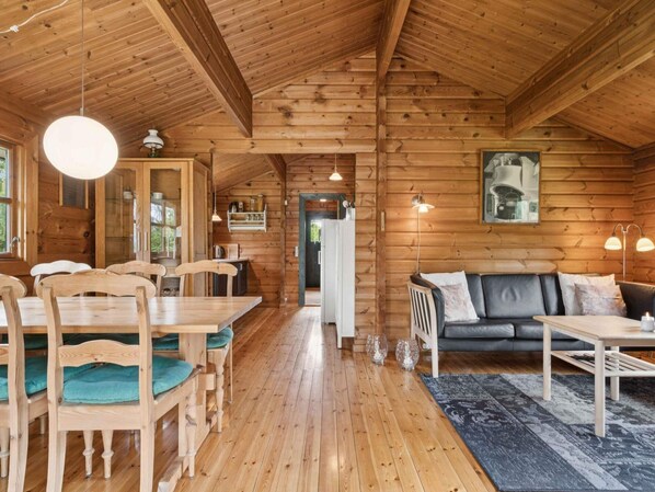 House | Interior - 4 Star Holiday Home in Glesborg (Glesborg)