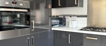 🏡 Stunning 3-Bedroom House in Wantage Grove – Near F1 Williams & Oxford