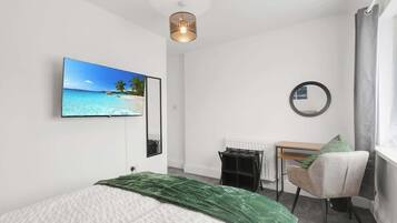 3 Schlafzimmer, Bügeleisen/Bügelbrett, WLAN, Bettwäsche