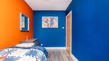 Fer et planche Ă repasser, Wi-Fi, draps fournis