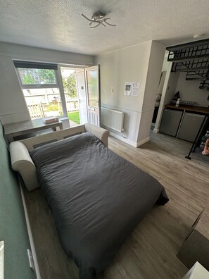 1 chambre, fer et planche à repasser, Wi-Fi