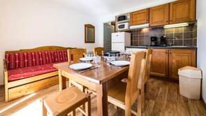 Unclassified image, 2 of 3, button - Apartments for 6 People (Albiez-Montrond)