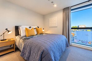 Room - Tuam City Side Stay | 2BR + 2BA + Parking (Christchurch)