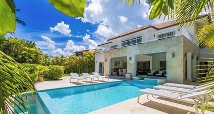 Villa Buganvilla 252 - 4BR Pool Jacuzzi Golf